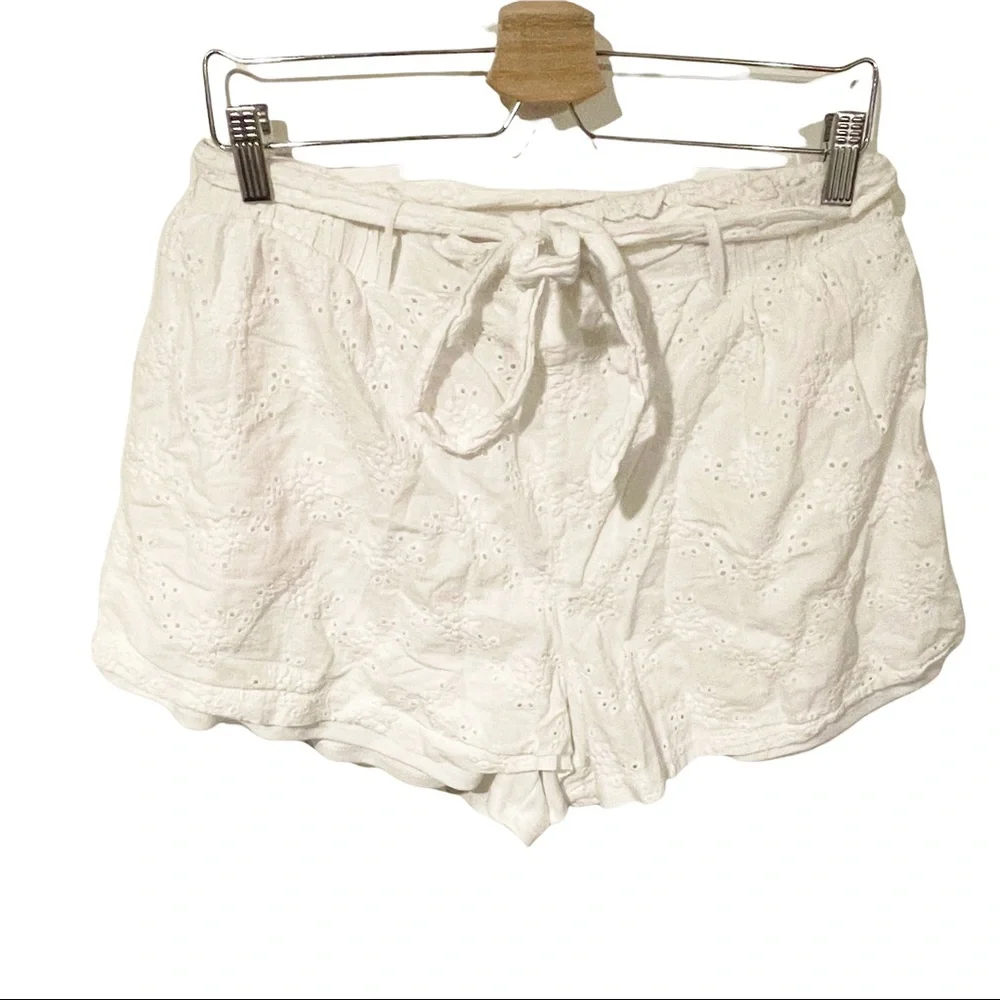 Fashion Nova Size 2X White Plus Size Belted Eyelet Cotton Shorts